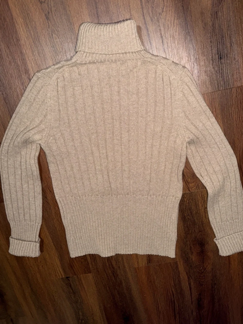 Rare center logo Tory Burch cashmere turtleneck knit $1200 M designer spring